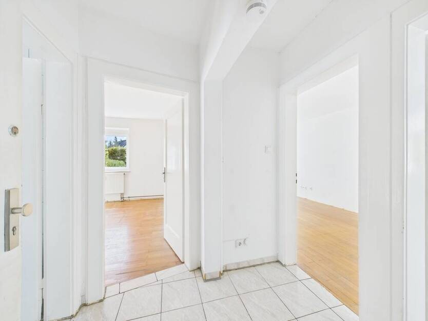 Schöne 2- Zimmer- Wohnung mit Terrasse in Obermenzing