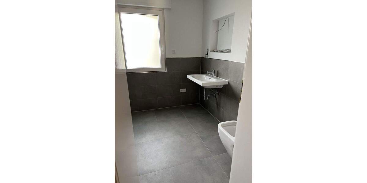 Reihenmittelhaus Frechen Hücheln - 6 Zimmer, 171 m&sup2;, 2.300&euro; | Angebot:24712347