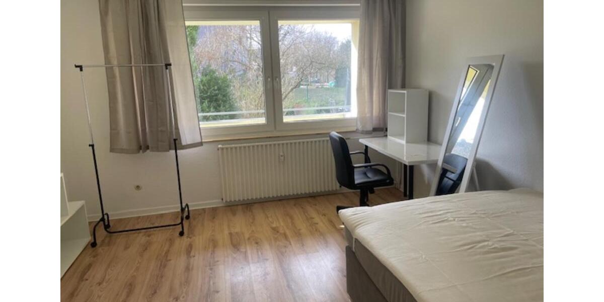 Möbliertes WG-Zimmer in Solingen-Hauptbahnhof-Nähe ! 1 zimmer