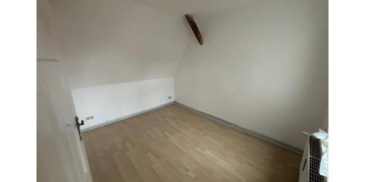 Etagenwohnung Salzwedel - 3 Zimmer, 85 m&sup2;, 390&euro; | Angebot:24713377