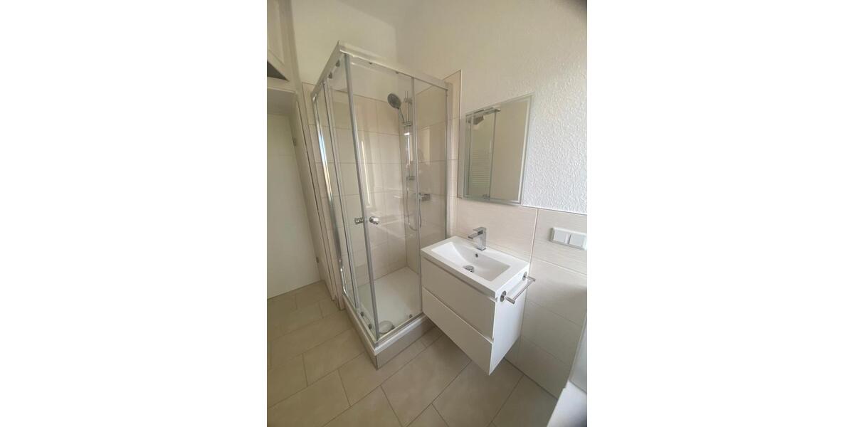 [**ERSTBEZUG**] große 2-R-Wohn. in ruhiger Lage mit Stellplatz 2 zimmer