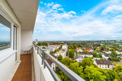 Möbliertes Penthouse im 12. Stock mit Panorama & TG 2.5 zimmer