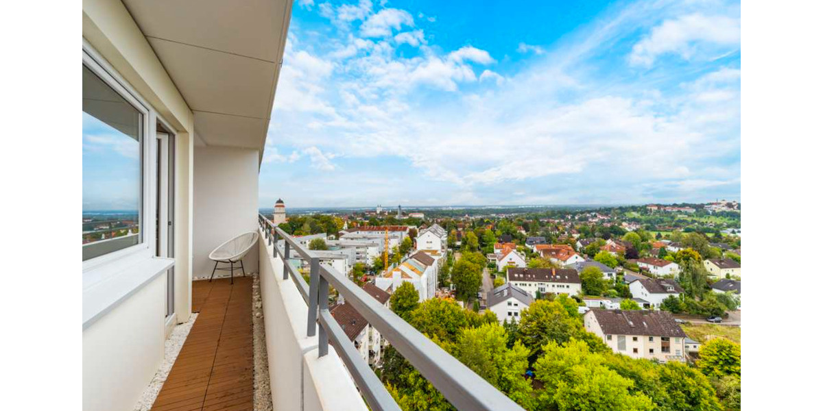 Möbliertes Penthouse im 12. Stock mit Panorama & TG 2.5 zimmer