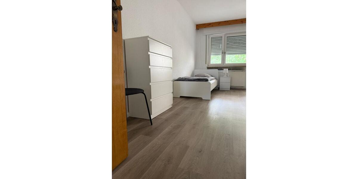 Wohnen auf Zeit Bensheim - 3 Zimmer, 15&euro; | Angebot:22357834