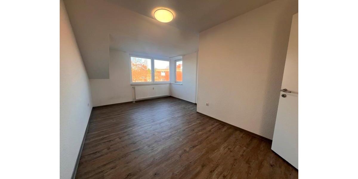 Dachgeschoßwohnung Osnabrück Eversburg - 3 Zimmer, 88 m&sup2;, 881&euro; | Angebot:22247532