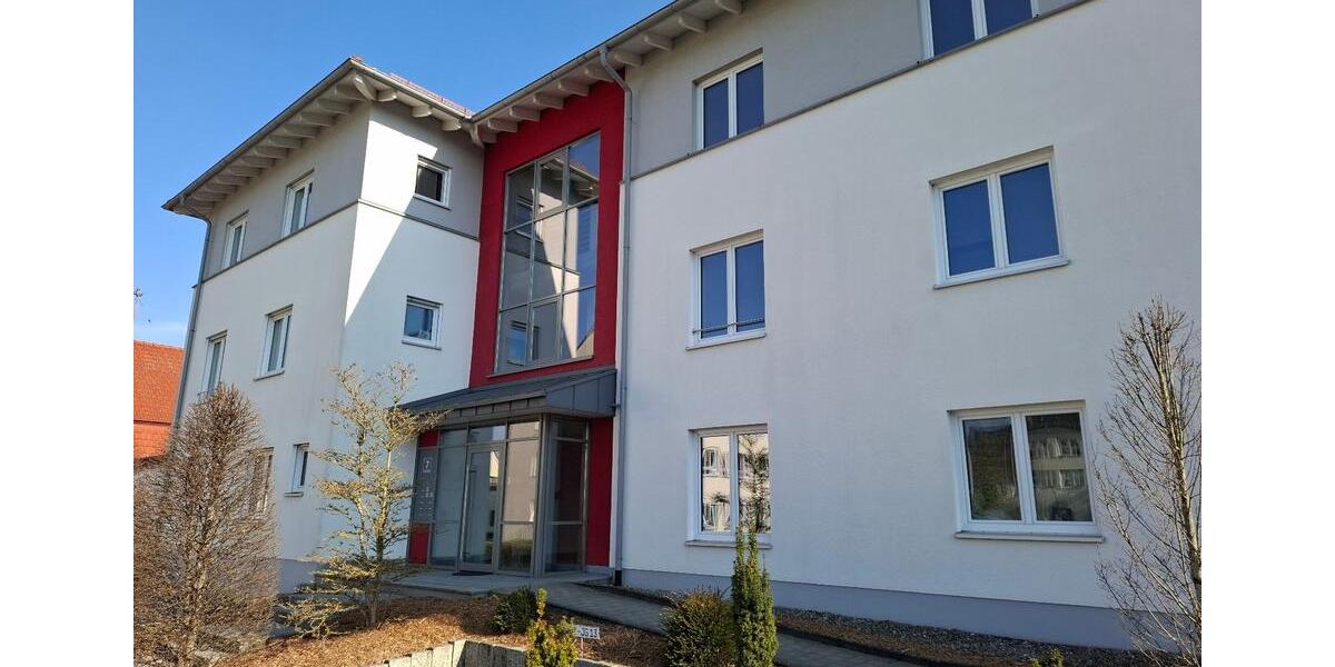 Erdgeschoßwohnung Krumbach (Schwaben) - 3.5 Zimmer, 84 m&sup2;, 1.008&euro; | Angebot:25948192