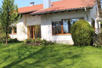 Haus Lautrach - 9 Zimmer, 250 m&sup2;, 2.100&euro; | Angebot:24818637