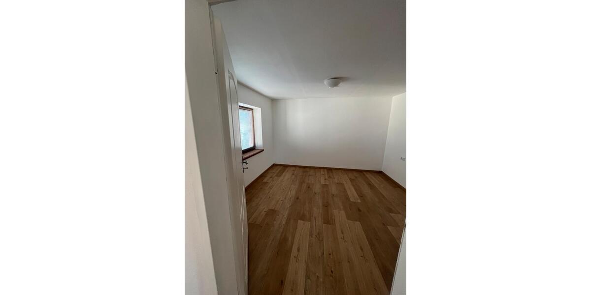 Etagenwohnung Schwindegg - 3 Zimmer, 82 m&sup2;, 850&euro; | Angebot:26456231