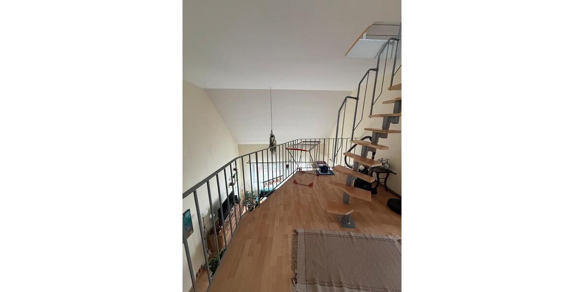 Etagenwohnung Weinheim - 4 Zimmer, 150 m&sup2;, 1.980&euro; | Angebot:26548955