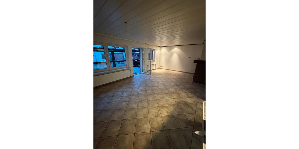 4-Zimmer-Wohnung mit Terrasse & Garage – Bergheim-Zieverich 4 zimmer