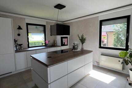 Haus Niedernwöhren - 3 Zimmer, 120 m&sup2;, 1.600&euro; | Angebot:26646465