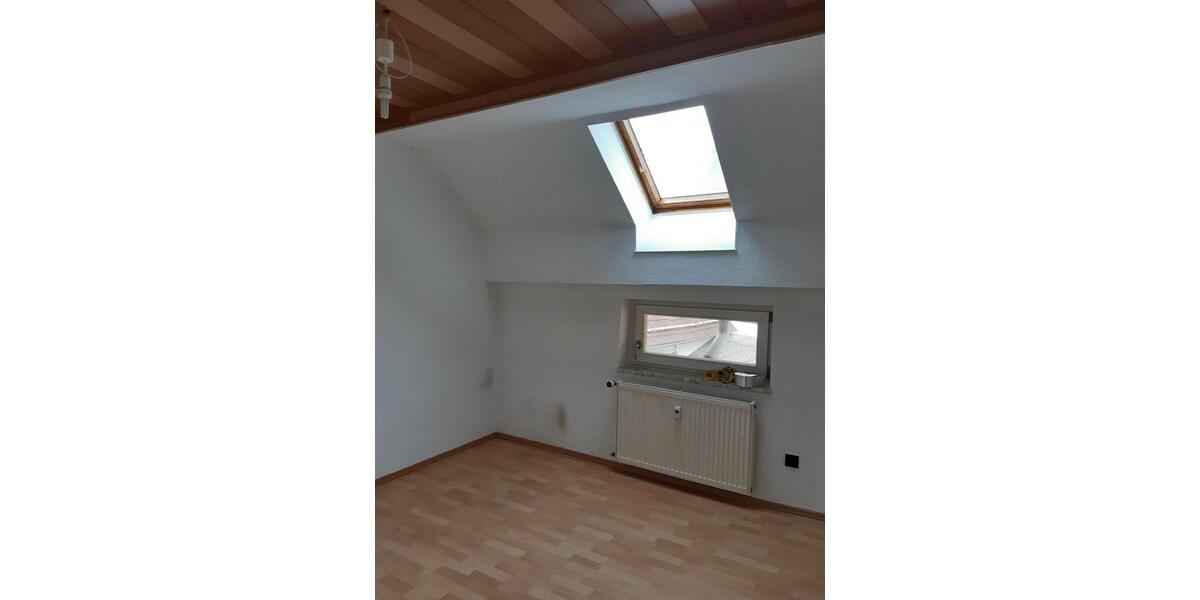 Dachgeschoßwohnung Oberzent - 4 Zimmer, 115 m&sup2;, 720&euro; | Angebot:26645387