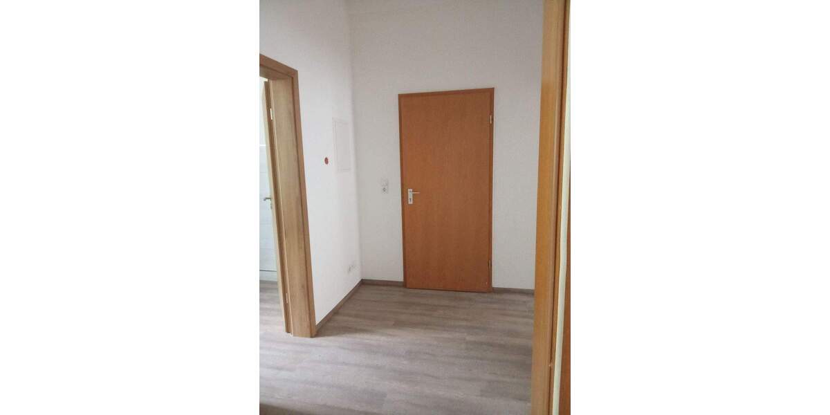 Etagenwohnung Eisenberg - 2 Zimmer, 53 m&sup2;, 360&euro; | Angebot:25662302