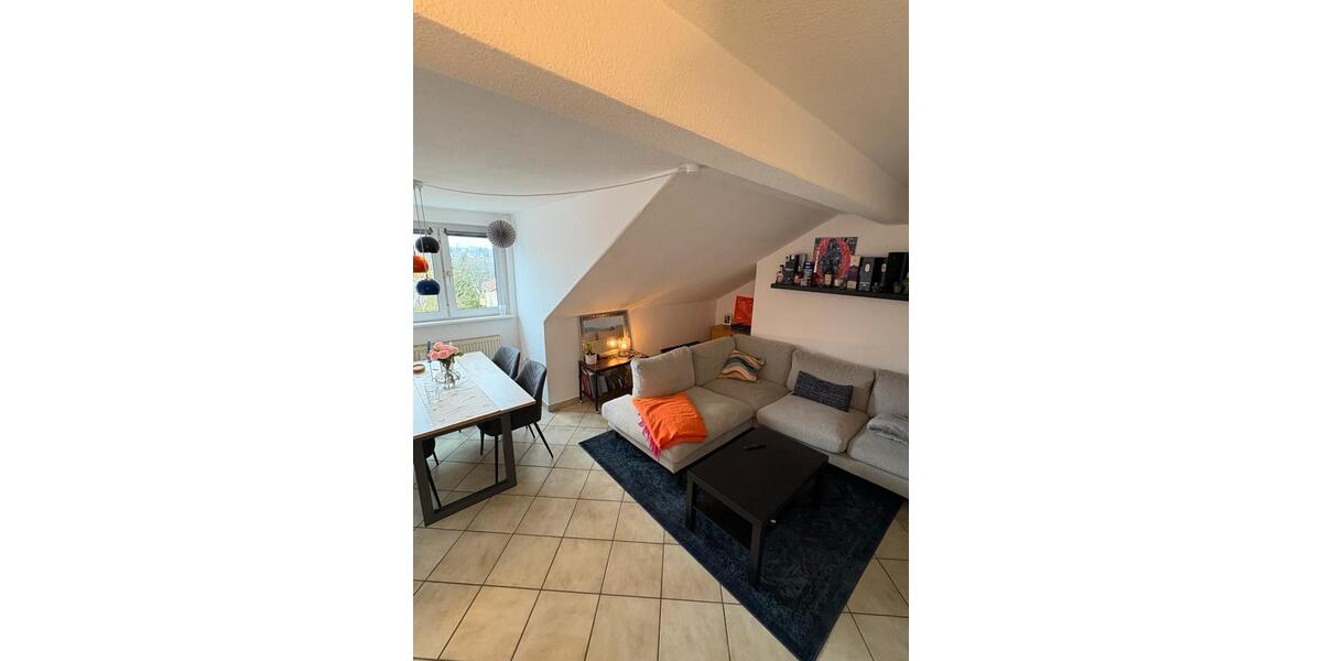 Dachgeschoßwohnung Kassel Südstadt - 3 Zimmer, 65 m&sup2;, 600&euro; | Angebot:25257129