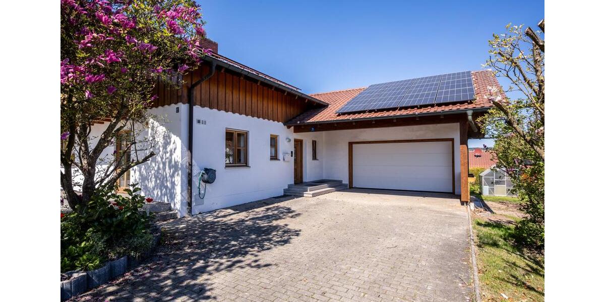 Einfamilienhaus Reisbach Englmannsberg - 8 Zimmer, 233 m&sup2;, 1.700&euro; | Angebot:26411603