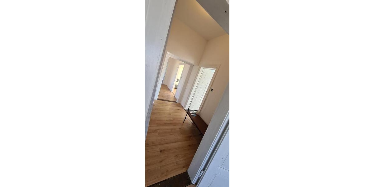 Etagenwohnung Würzburg Heuchelhof - 6 Zimmer, 115 m&sup2;, 790&euro; | Angebot:25272881