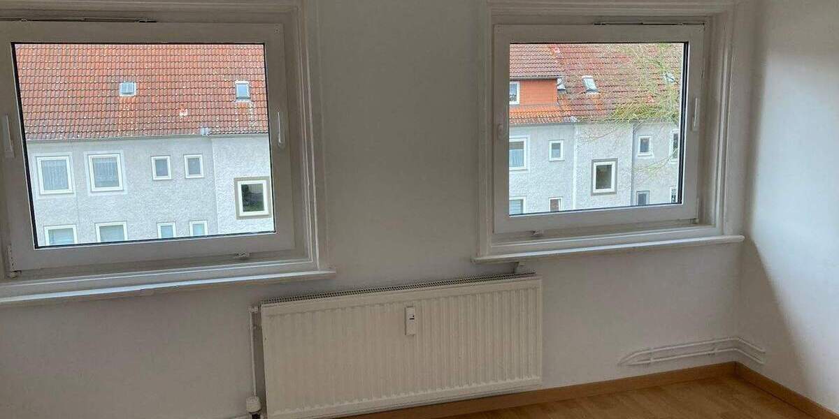 Etagenwohnung Salzgitter Lebenstedt - 3 Zimmer, 60 m&sup2;, 350&euro; | Angebot:25998072
