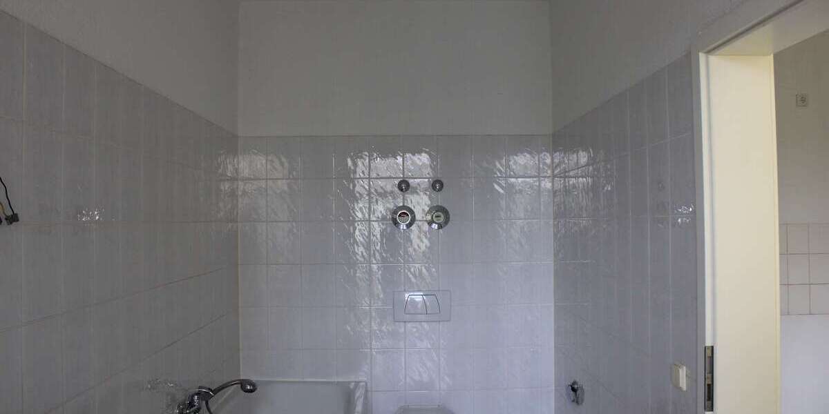 Die perfekten ZWEI - helle 2 Zimmer Wohnung mit Balkon und Tageslichtbad * Einbauküche möglich - Appartement Magdeburg Buckau | Angebot:9844444