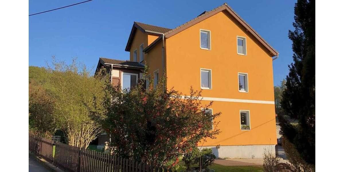 Hier können 1-2 Familien wohnen, 6,5-Zimmer, in sehr ruhiger Lage von Krölpa - Maisonettenwohnung Krölpa b. Pößneck | Angebot:27273446