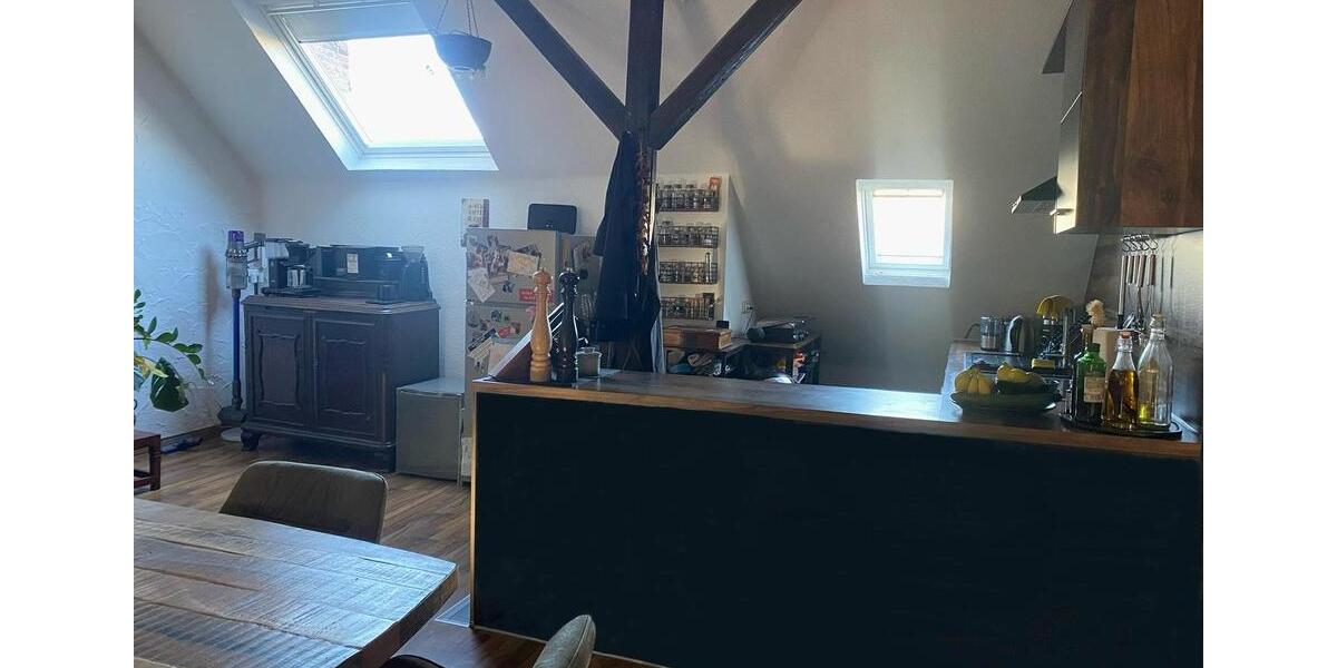 Dachgeschoßwohnung Bochum Höntrop - 4.5 Zimmer, 135 m&sup2;, 945&euro; | Angebot:24740012