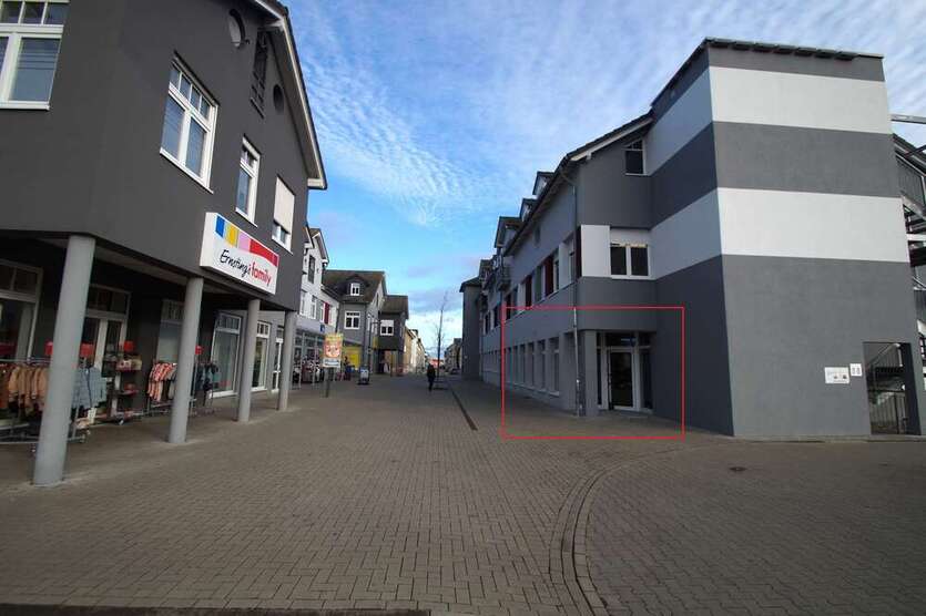 Hochfrequentierte 150m²-Gewerbefläche in Dessau-Roßlau: Ideal für Apotheke oder Fachhandel!