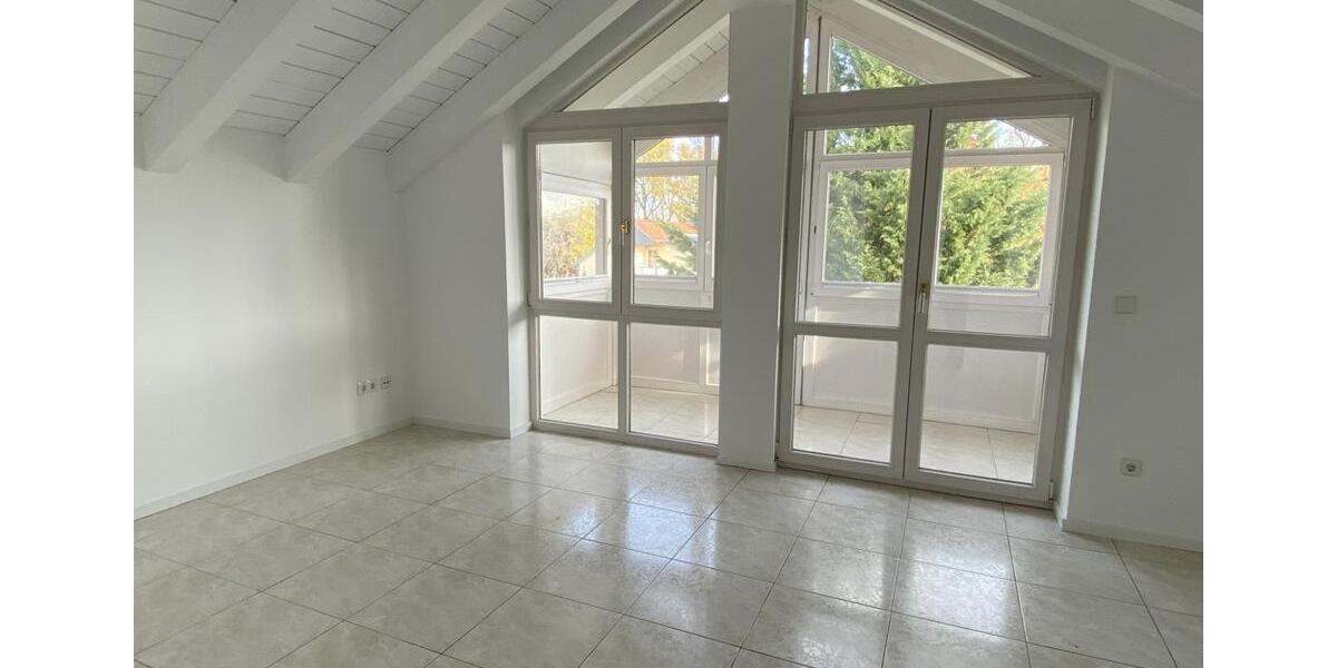 Dachgeschoßwohnung Coburg - 2 Zimmer, 80 m&sup2;, 780&euro; | Angebot:23653435