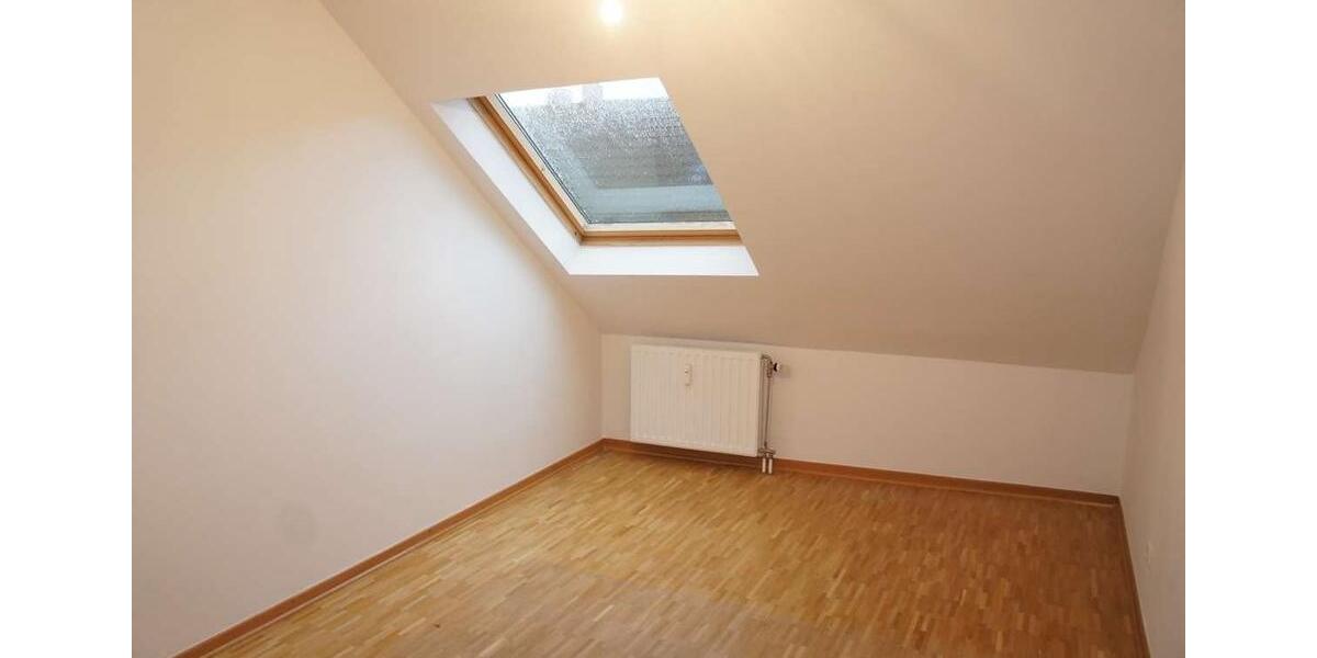 Dachgeschoßwohnung Leverkusen - 2 Zimmer, 55 m&sup2;, 950&euro; | Angebot:26688552