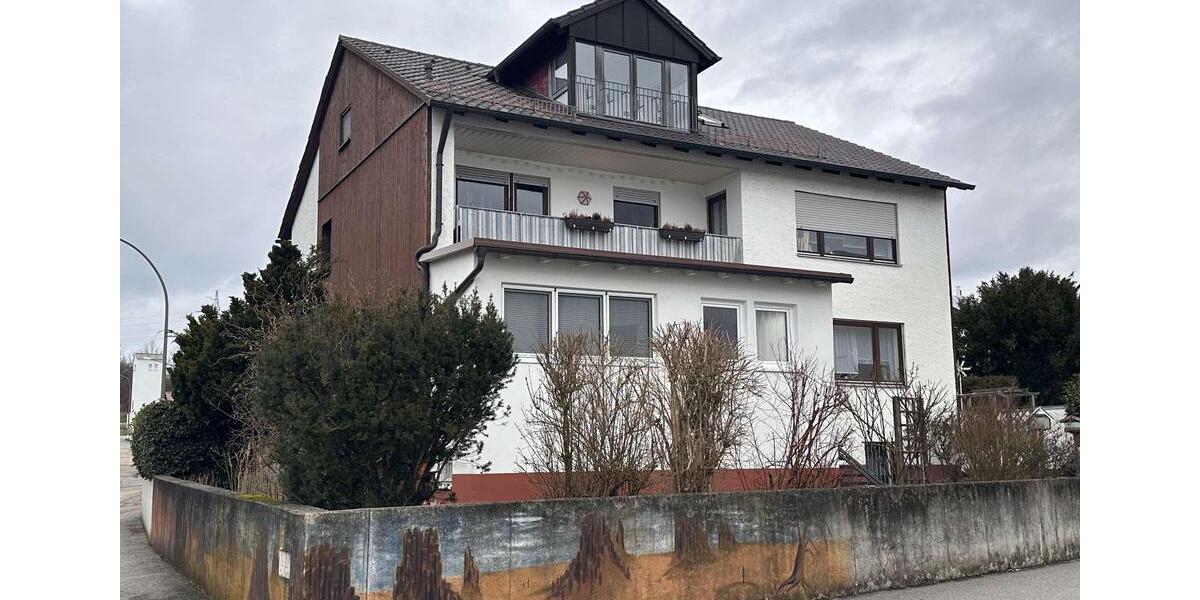 Helle 2-Zimmer Wohnung mit EBK, Einbauschrank, Klima uvm. 2 zimmer