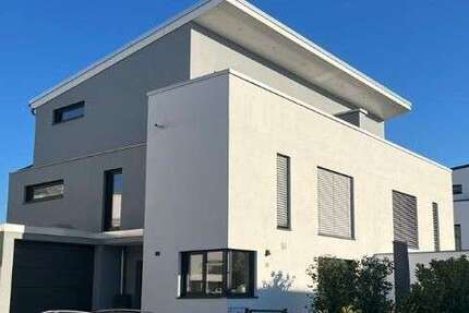 Haus Dreieich - 6 Zimmer, 178 m&sup2;, 2.850&euro; | Angebot:27001549