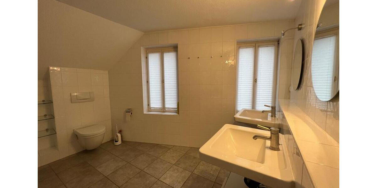 Einfamilienhaus Gießen - 6 Zimmer, 150 m&sup2;, 1.500&euro; | Angebot:18615709