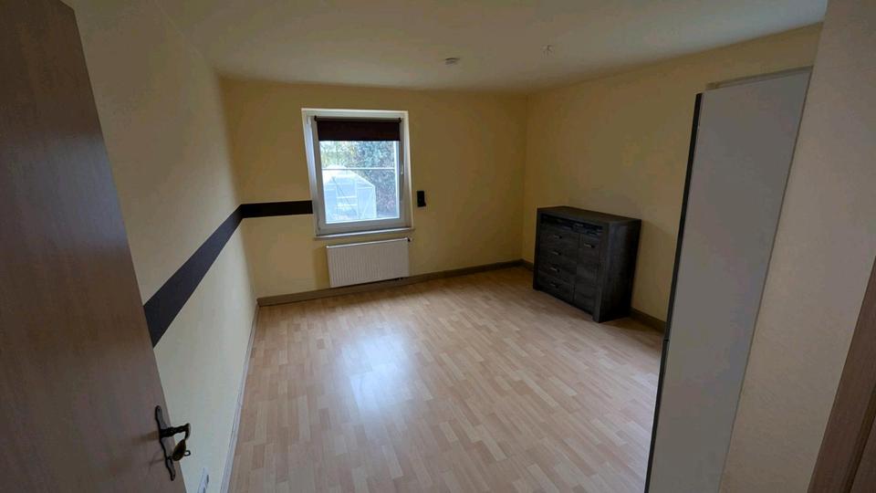 Etagenwohnung Hünfeld - 3 Zimmer, 68 m&sup2;, 390&euro; | Angebot:26119701