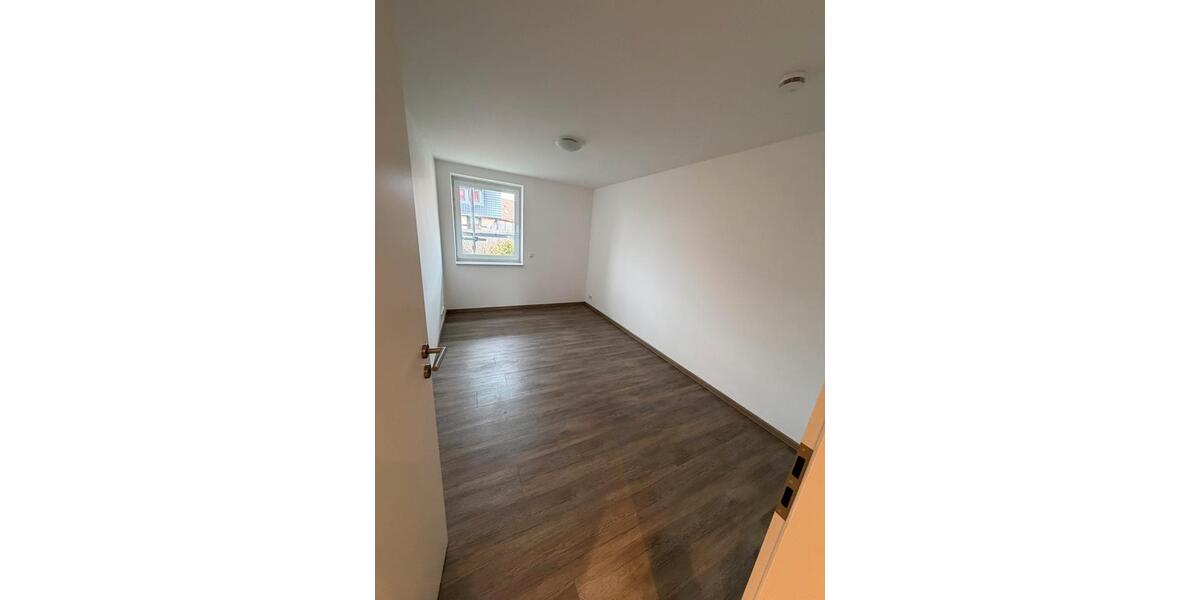 Etagenwohnung Friedland - 4 Zimmer, 107 m&sup2;, 1.280&euro; | Angebot:23831303