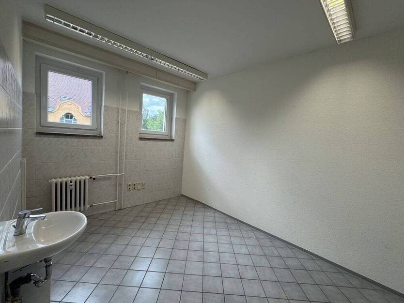 Business and Innovation Centre Zwickau GmbH - All-in-Miete