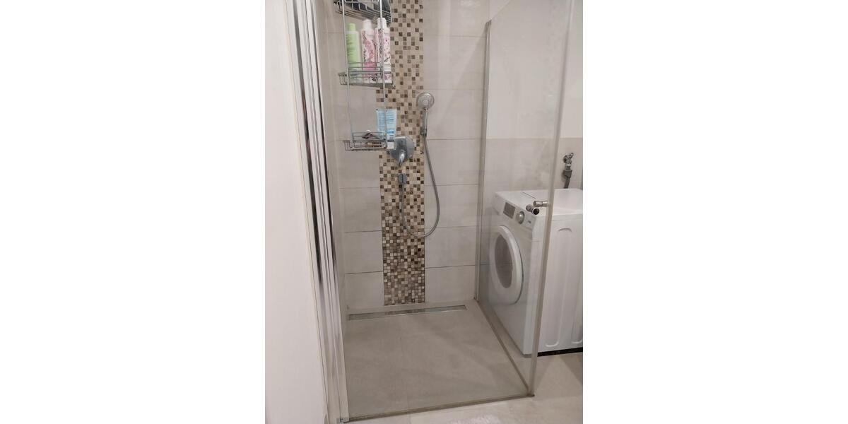 EBK, modern sehr schön renoviert, EG, von privat 3 zimmer