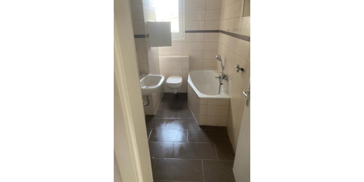 Erdgeschoßwohnung Merseburg - 3 Zimmer, 58 m&sup2;, 376&euro; | Angebot:26382353