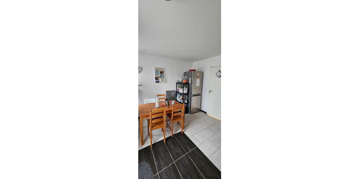 Wohnen auf Zeit Landau in der Pfalz - 4 Zimmer, 24 m&sup2;, 400&euro; | Angebot:25977803