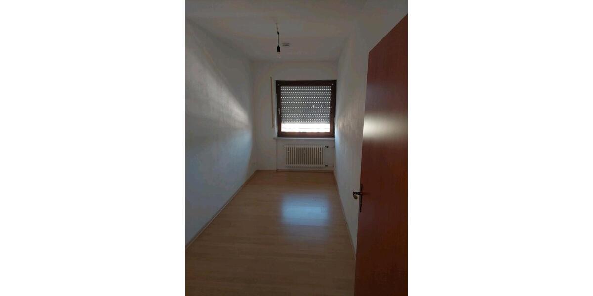 Dachgeschoßwohnung Waldkraiburg - 3 Zimmer, 62 m&sup2;, 850&euro; | Angebot:25287312