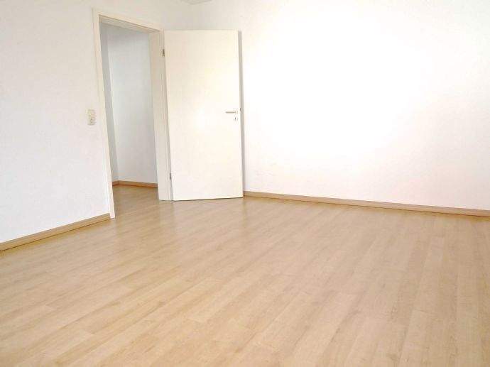 Etagenwohnung Nürnberg Eibach - 3 Zimmer, 98 m&sup2;, 1.300&euro; | Angebot:24916116