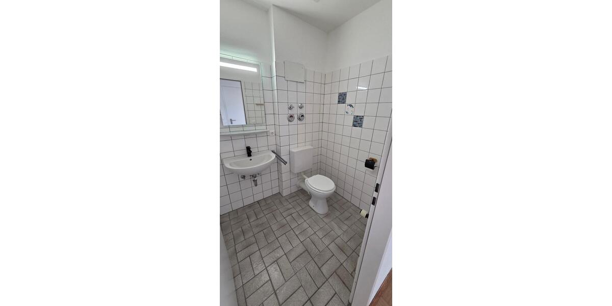 Dachgeschoßwohnung Pforzheim Weststadt - 2 Zimmer, 48 m&sup2;, 700&euro; | Angebot:26044421
