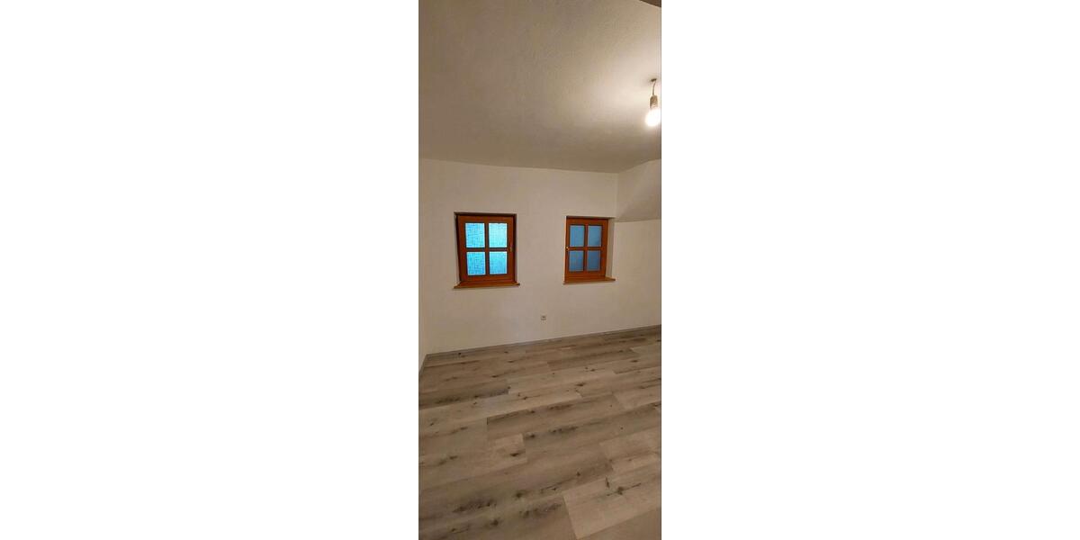 Etagenwohnung Hutthurm - 3 Zimmer, 104 m&sup2;, 700&euro; | Angebot:26633306
