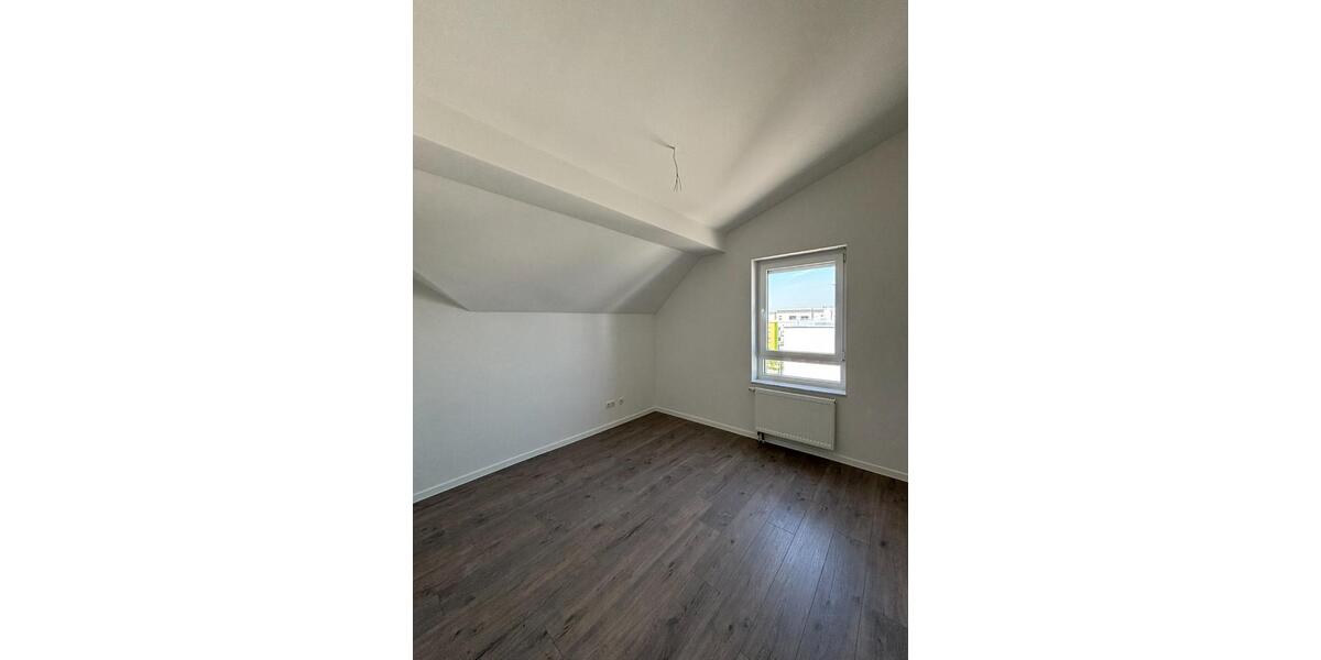 Erstbezug! 123 Zimmer Wohnung zur Verfügung 3 zimmer