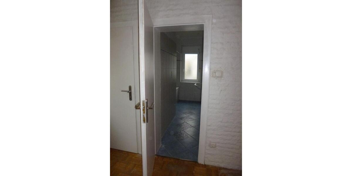 Etagenwohnung Duisburg - 3 Zimmer, 106 m&sup2;, 720&euro; | Angebot:24982859