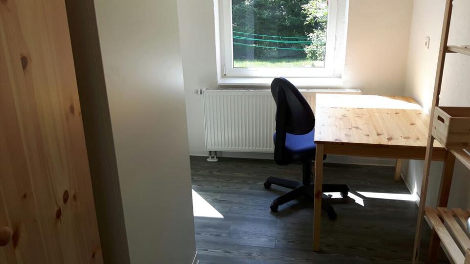 Wohnen auf Zeit Dessau-Roßlau Dessau - 5 Zimmer, 50 m&sup2;, 350&euro; | Angebot:24818864