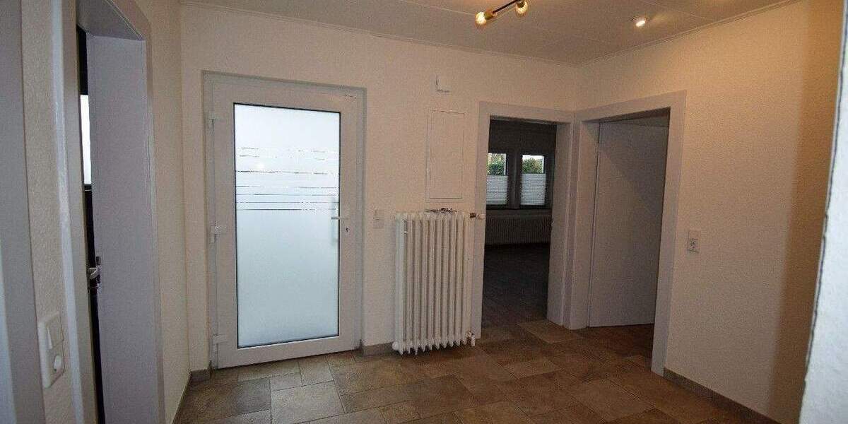 Helles, großzügiges Familienhaus mit großem Garten in attraktiver Wohnlage von 41334 Nettetal 8 zimmer