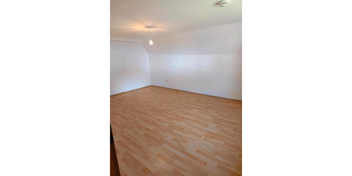 Etagenwohnung Rottenburg am Neckar - 1 Zimmer, 115 m&sup2;, 1.300&euro; | Angebot:26511590