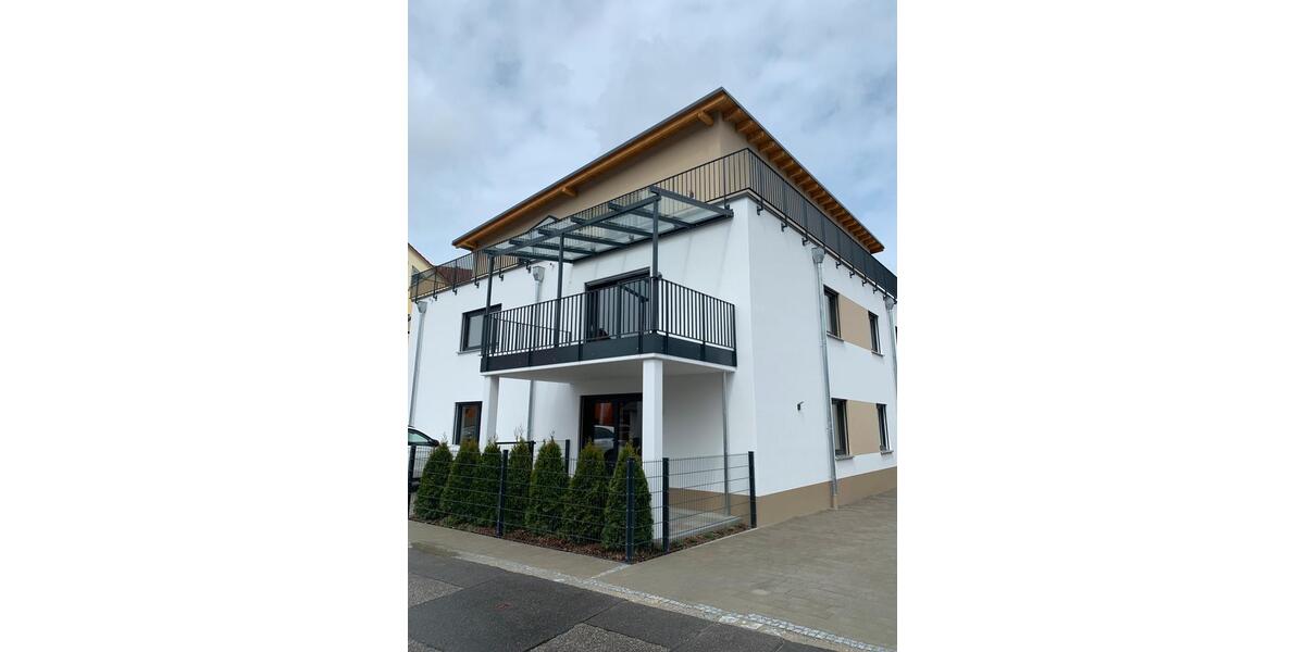 Erdgeschoßwohnung Landau an der Isar - 3 Zimmer, 90 m&sup2;, 920&euro; | Angebot:26180732