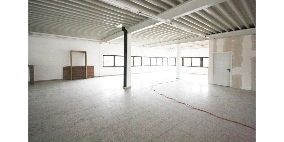 Gewerbeobjekt Villingen-Schwenningen Schwenningen - 333&euro; | Angebot:9537656