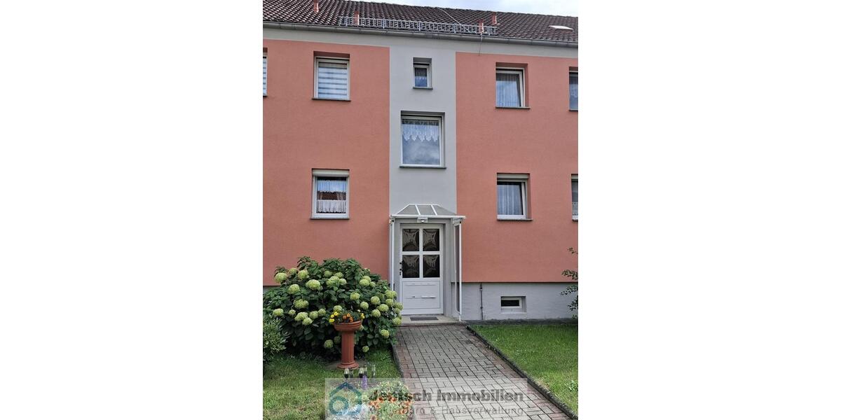 Etagenwohnung Teuchern - 3 Zimmer, 62 m&sup2;, 370&euro; | Angebot:23738678