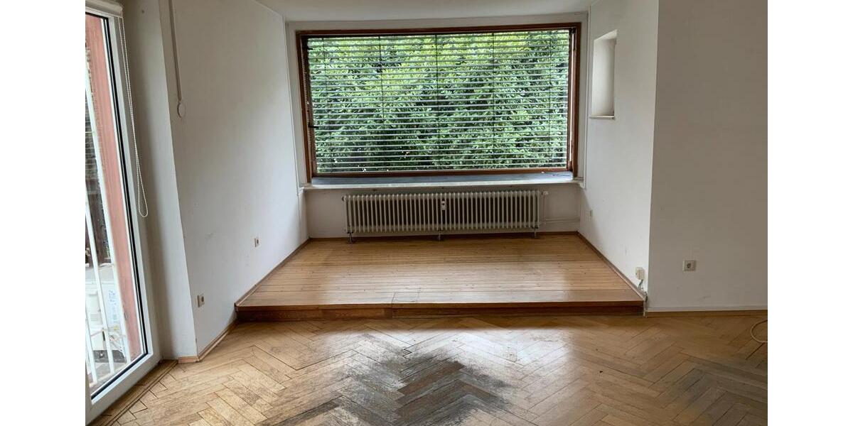 Etagenwohnung Ludwigshafen am Rhein Ludwigshafen-Hemshof - 4 Zimmer, 120 m&sup2;, 1.100&euro; | Angebot:26006108