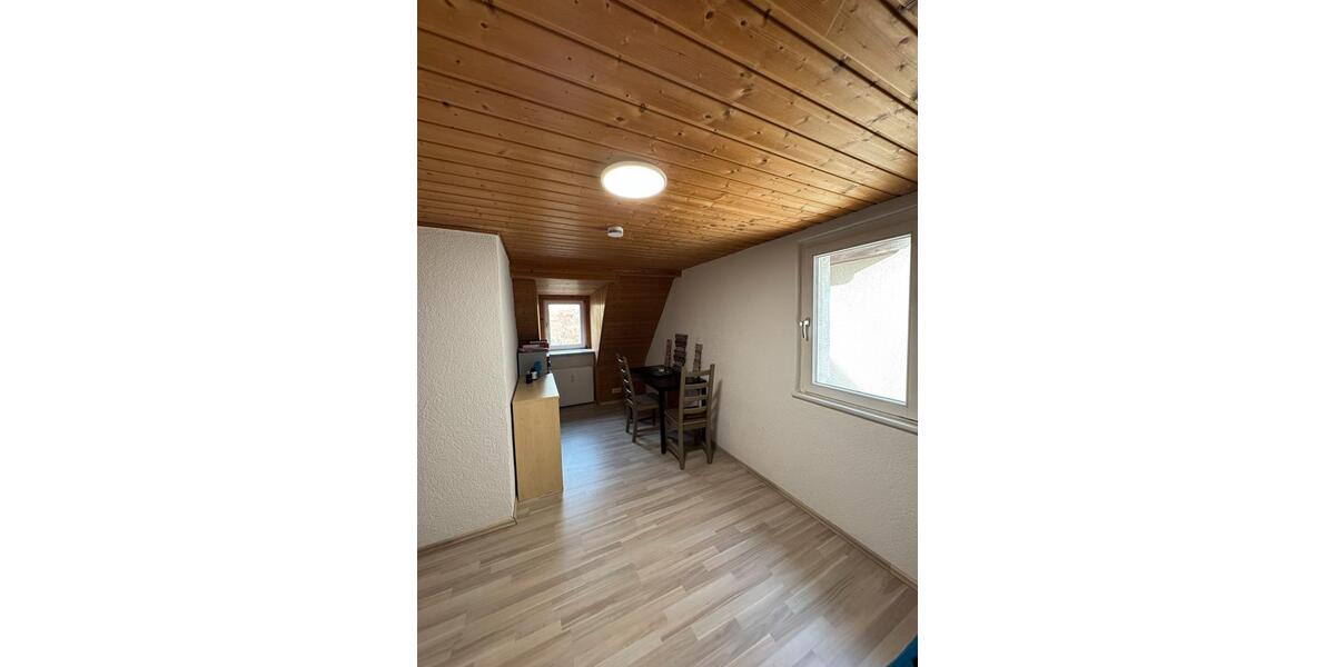 Dachgeschoßwohnung Lörrach - 2.5 Zimmer, 56 m&sup2;, 820&euro; | Angebot:24851882